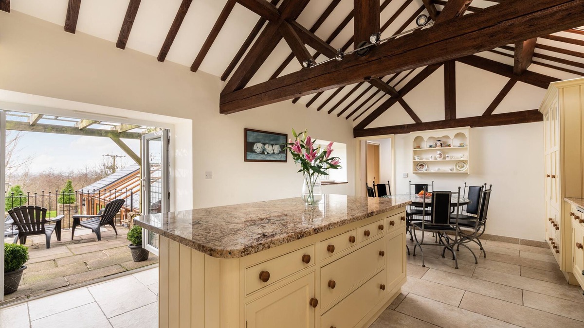 Knott End-on-Sea Cottage | Luxury 5 star cottage with 4 ensuite bedrooms and beautiful views