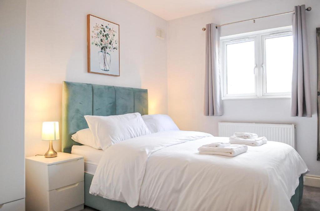 Perry Vale Apartment | Luxury 5 Star London Apartment - Parking, Garden, nr Greater London Metro Stations