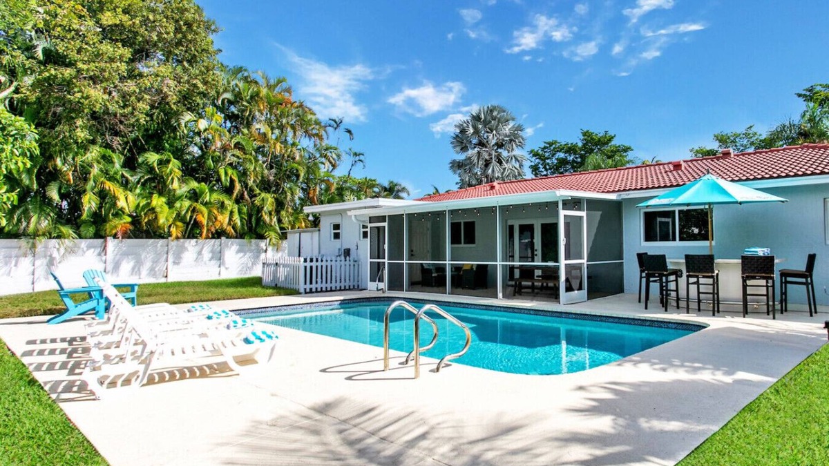 Dania Beach Villa | Luxury 5 Villa Heated Pool near Beach & Casino