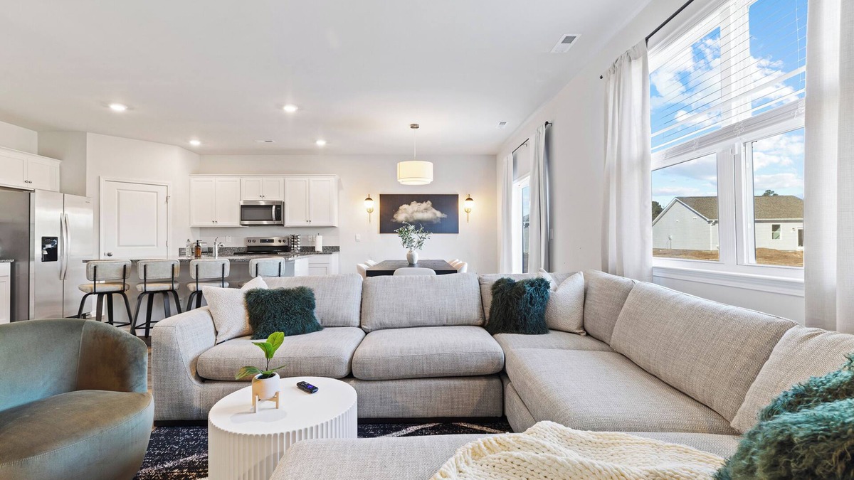Wilmington House | Luxury 5BR/3BT+Game Room+ Office+ Near Beach