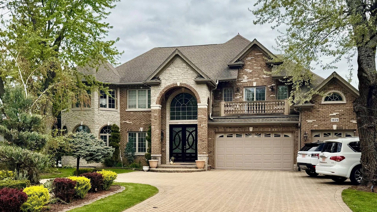 Roselle House | Luxury 5BR Family Getaway – Heated Pool, Hot Tub, Fire pit, Game Room,