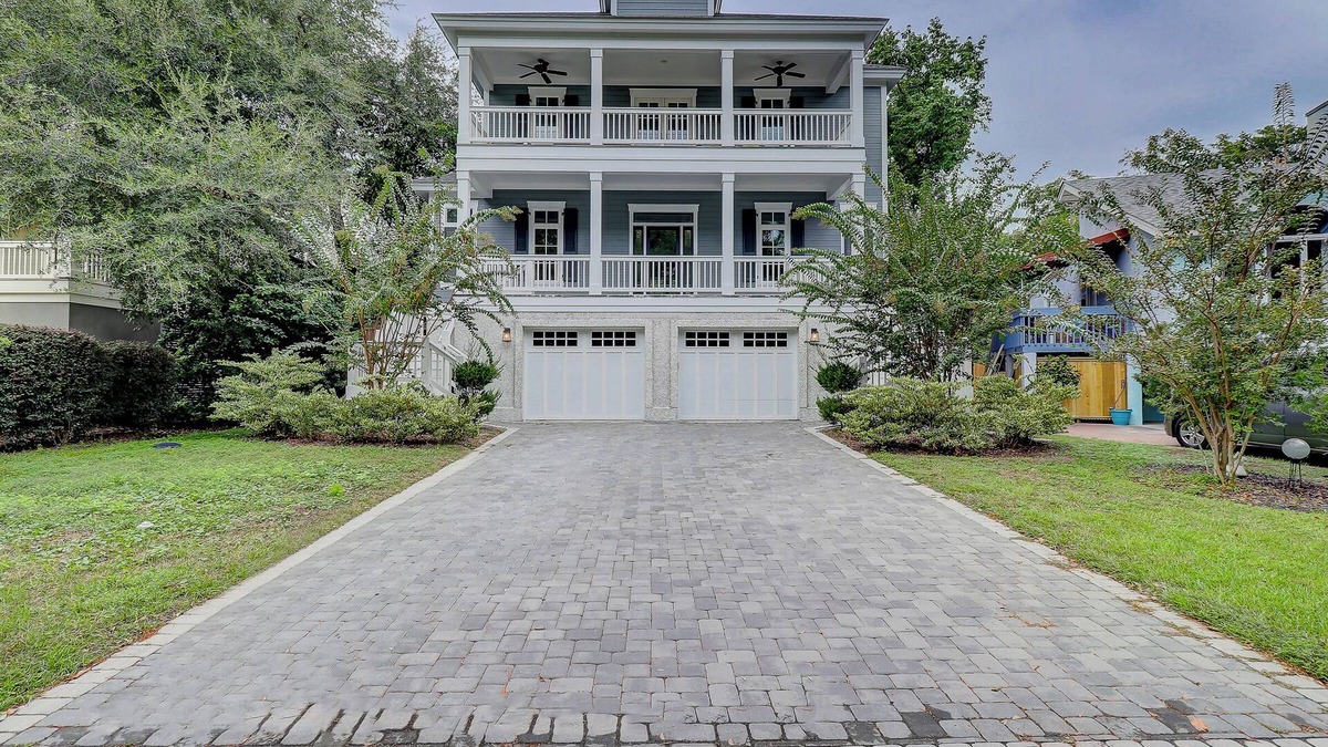 Folly Field House | Luxury 5BR Hilton Head Home-few steps to the beach + private pool