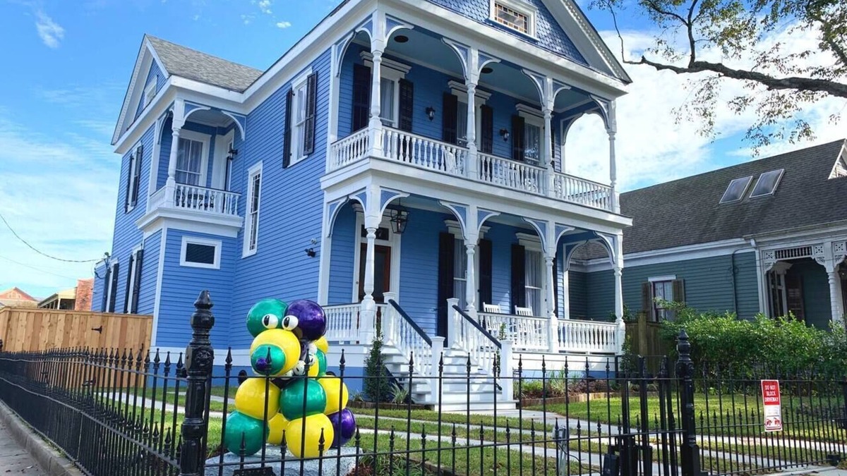 West Riverside House | Luxury 5BR Historic New Orleans Home| Free Parking