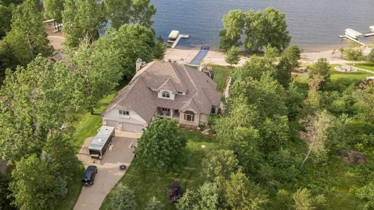 Rome House | LUXURY 5BR LAKE HOUSE MINUTES FROM SAND VALLEY GOLF COURSE AND LAKE PETENWELL