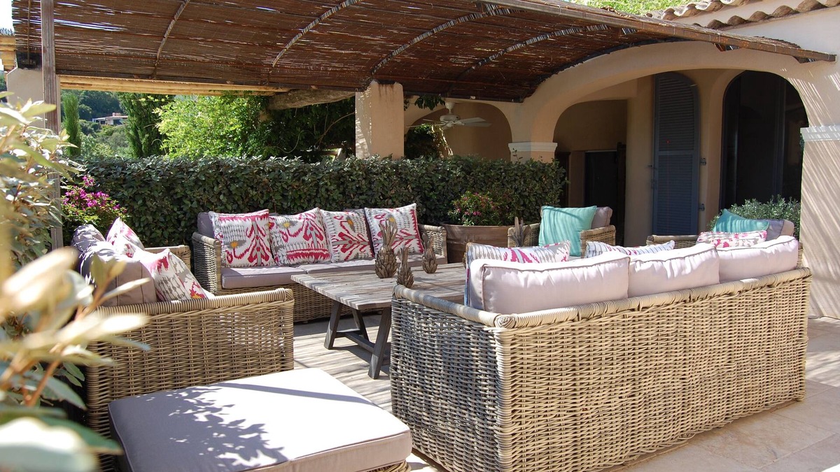 Sainte-Maxime Villa | Luxury 6-bedroom villa with private heated pool - sea view