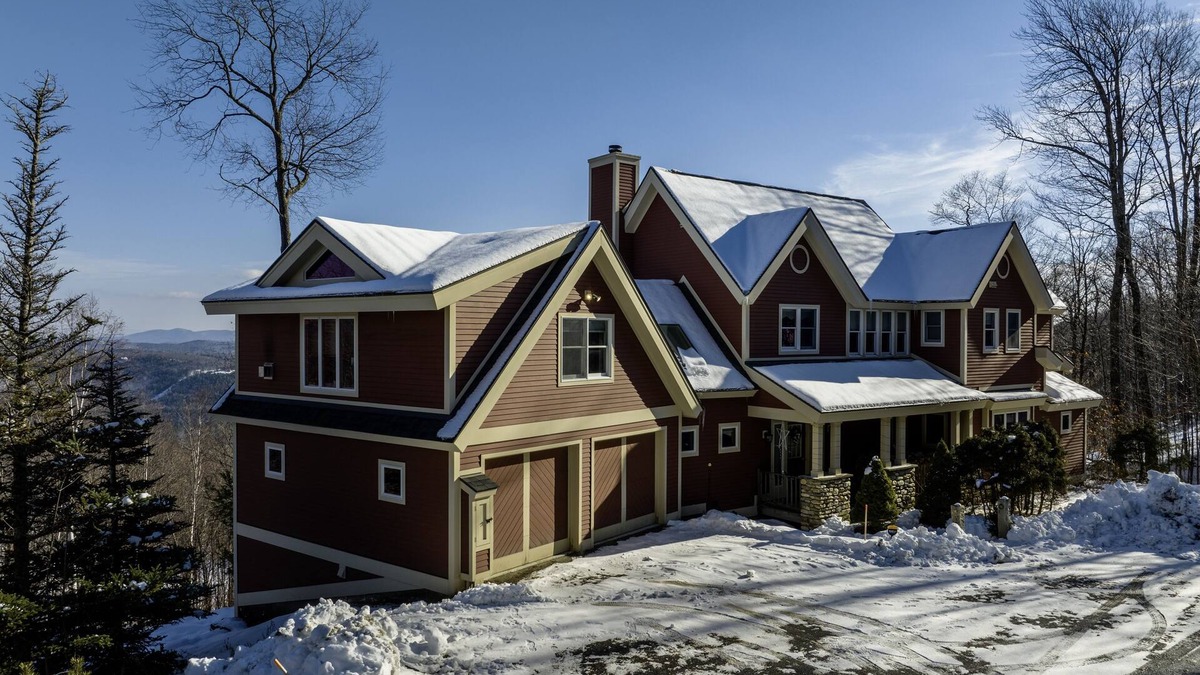 Ludlow House | Luxury 6Br Solitude Village- Indoor Bball Court, Private Tub by RedAwning