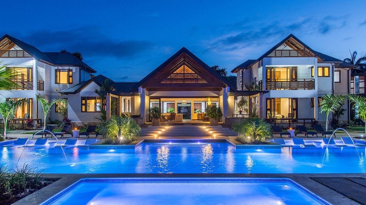 Mammee Bay Villa | Luxury 7 Bed Beach Villa in Ocho Rios