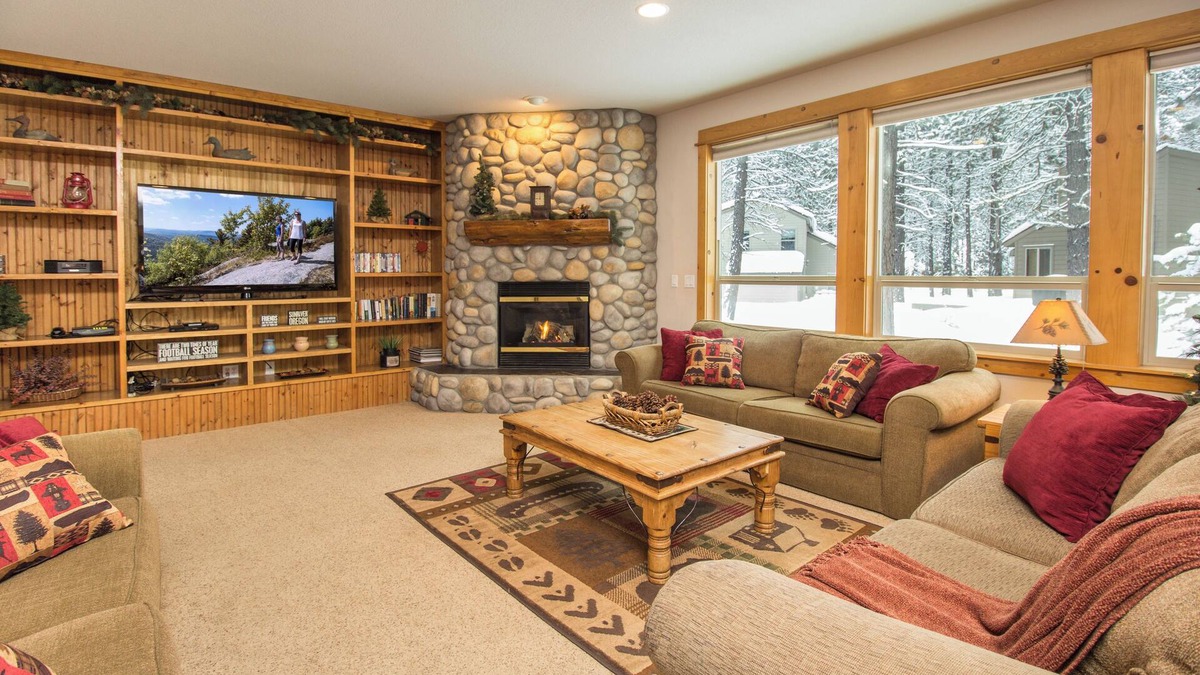 Sunriver House | Luxury 7 BR Home/BEST RATES!/Hot Tub/SHARC/AC/Wi Fi/Sleeps 20