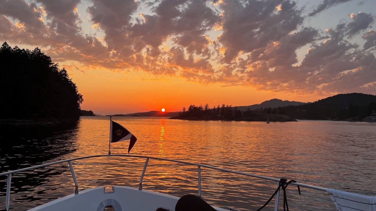 Southeast False Creek Boat Rental | Luxury 72’ MY in Yaletown, Vancouver , BC