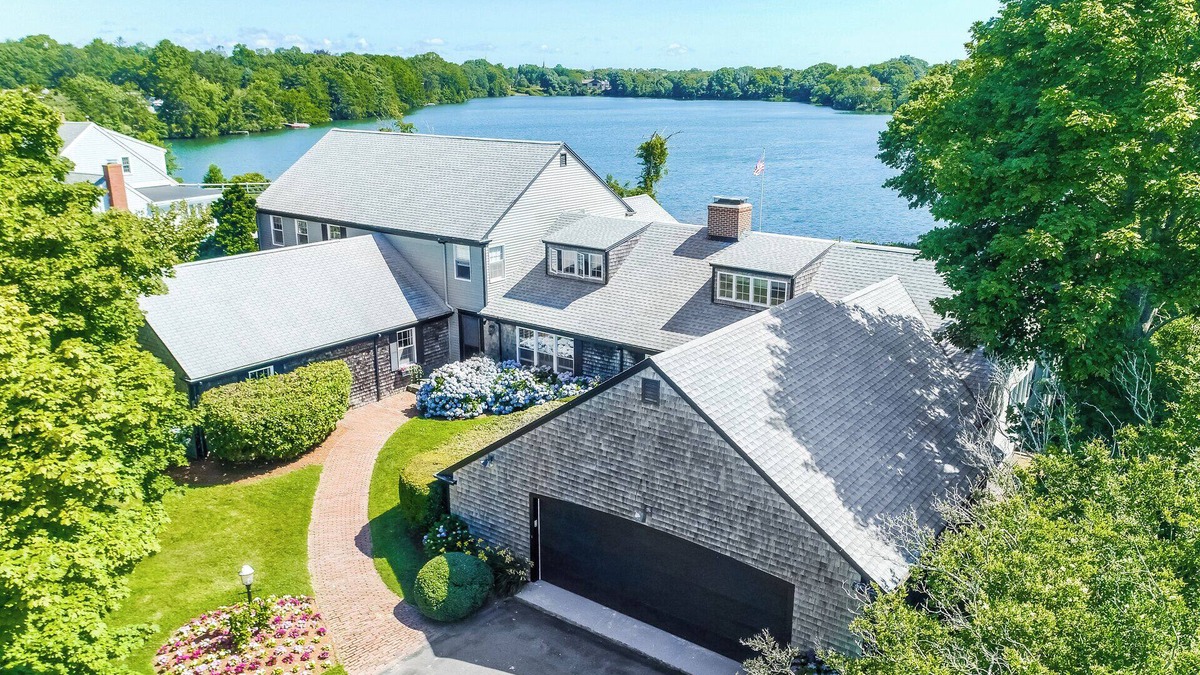 Falmouth House | Luxury 7BR Retreat with Pond & Ocean Views, Steps from Beach & Downtown Falmouth