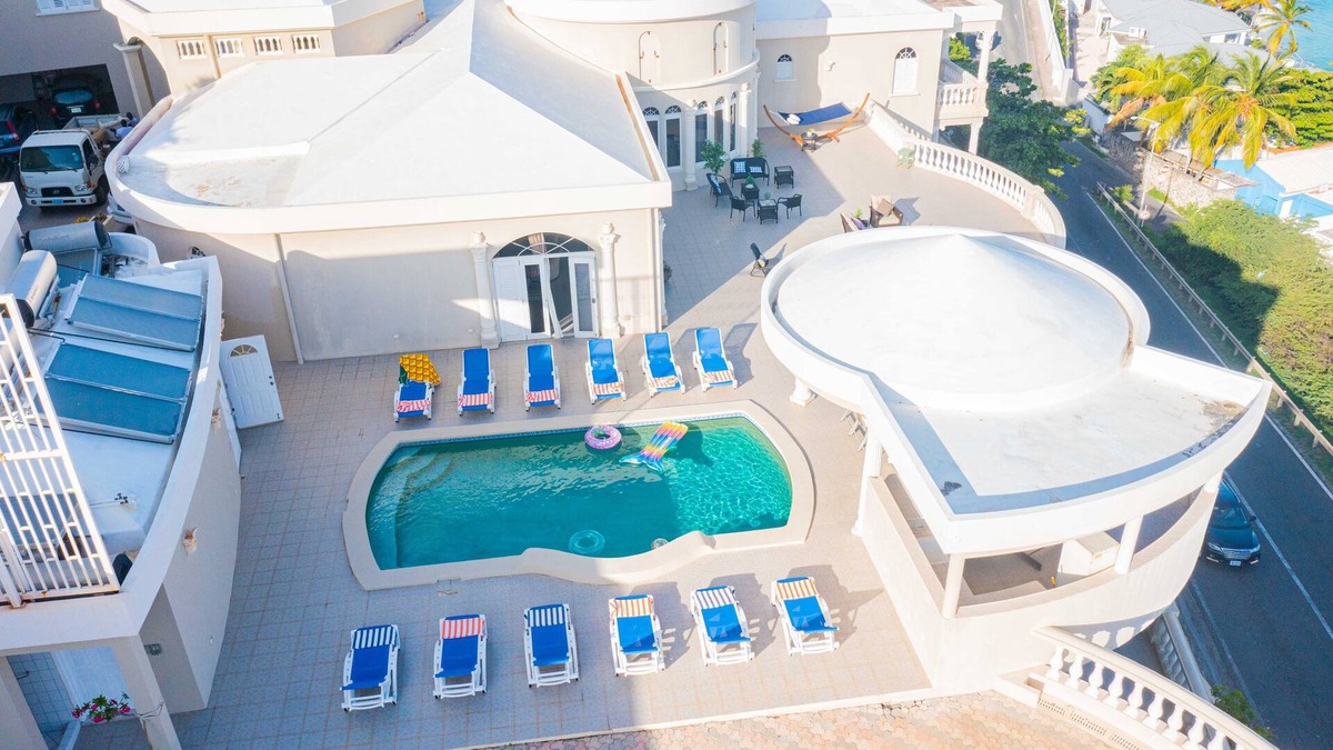 Belair Villa | Luxury 8 Bedroom Villa Kimon Fantastic Ocean View!