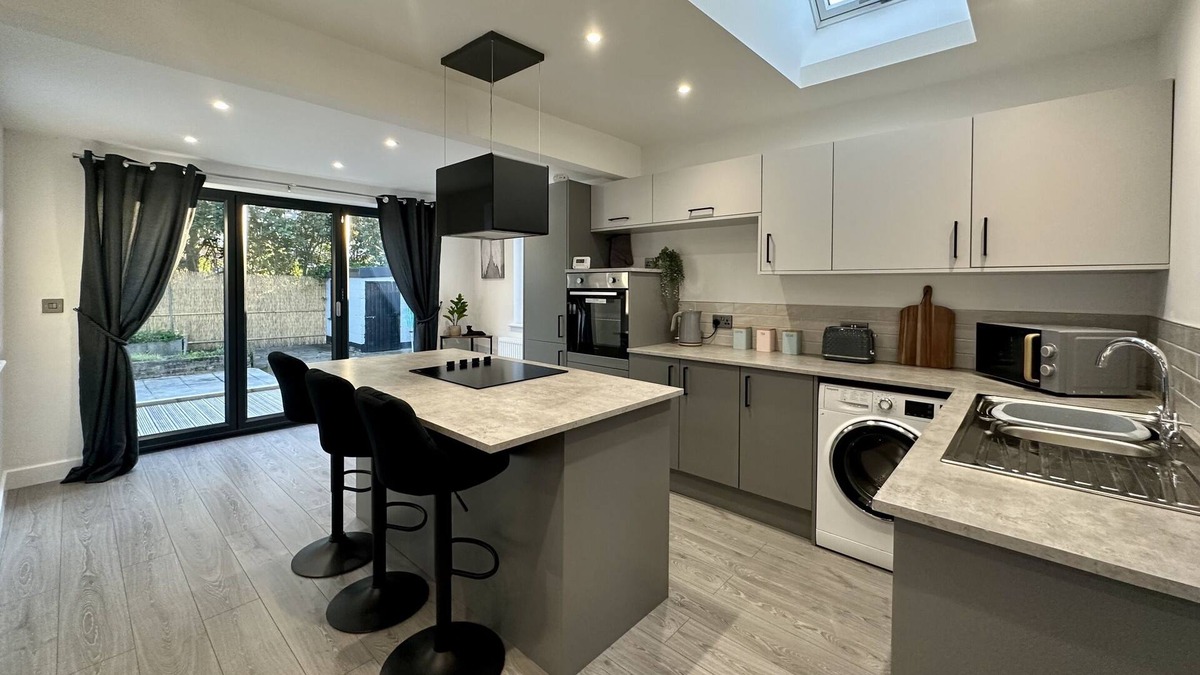 Mansfield House | Luxury Accommodation in Mansfield