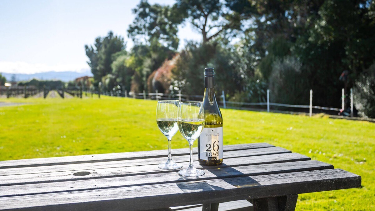 Martinborough Cottage | Luxury Accomodation on 26Rows Vineyard.