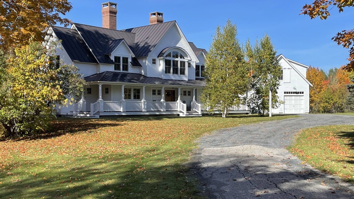 Mount Holly House | Luxury All Season Belmont Home close to Okemo/Killington , VAST trail & Lakes