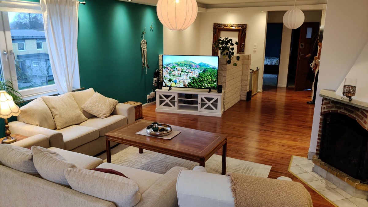 Katrineholm Villa | Luxury and comfortable upstairs 130 m2 "Central"