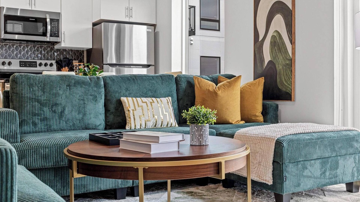 Uptown Apartment | Luxury and Modern 2BD/2BA condo in Trendy Uptown w Free WiFi, Gym, Patio & View!