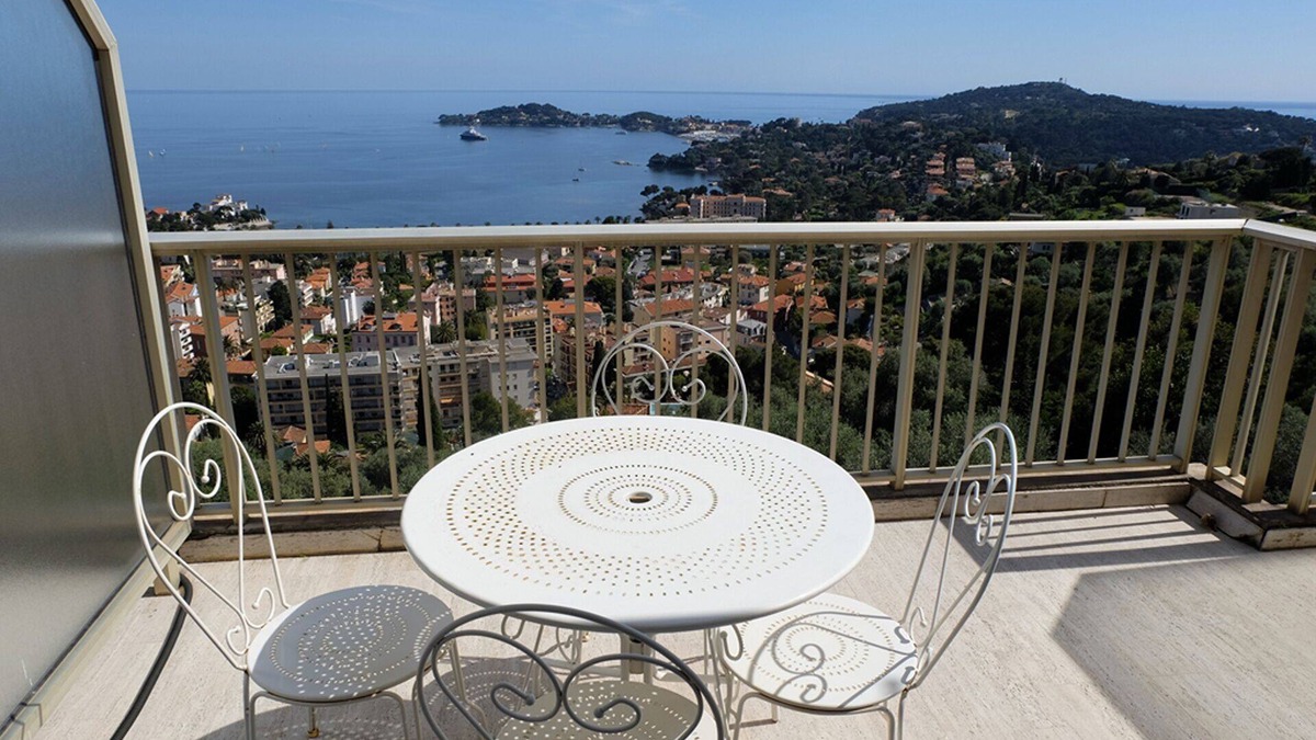 Villefranche-sur-Mer Apartment | Luxury Apartment block