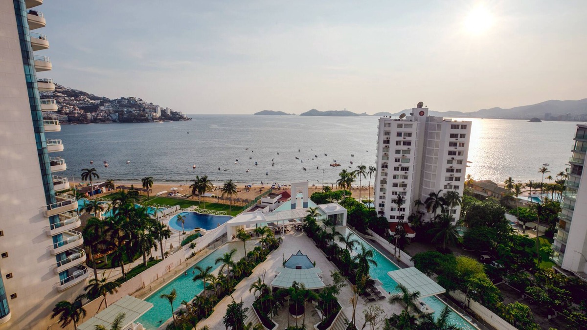 Costa Azul Apartment | Luxury apartment in front of Acapulco Beach