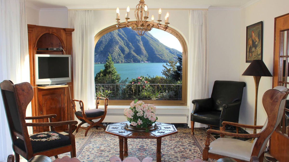 Castagnola Apartment | Luxury apartment Brè Castagnola-lake,indoorpool,aircondition,park,private street