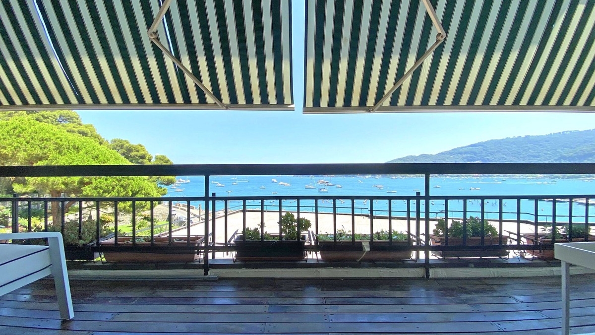 Portovenere Apartment | Luxury apartment 20 m from the sea, balcony, sea view, 5Terre access