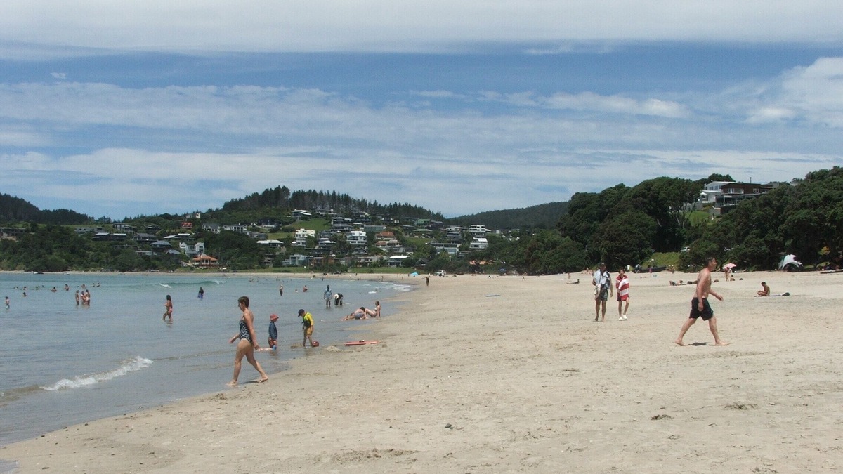 Langs Beach Apartment | Luxury Apartment at Lang's Beach Scenic Resort with a full range of amenities.