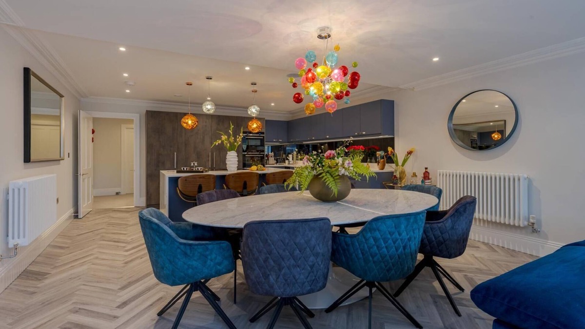 Farnham Apartment | Luxury Apartment in 18th century listed Hotel conversion