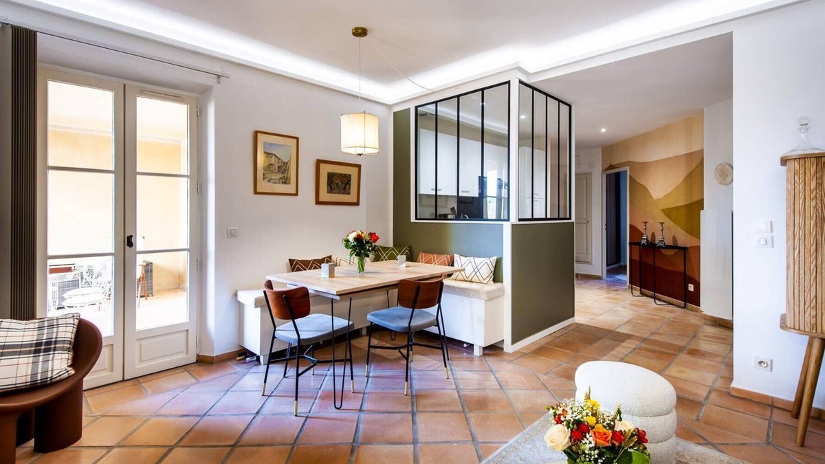 Pont Royal Condo | Luxury apartment in Pont Royal
