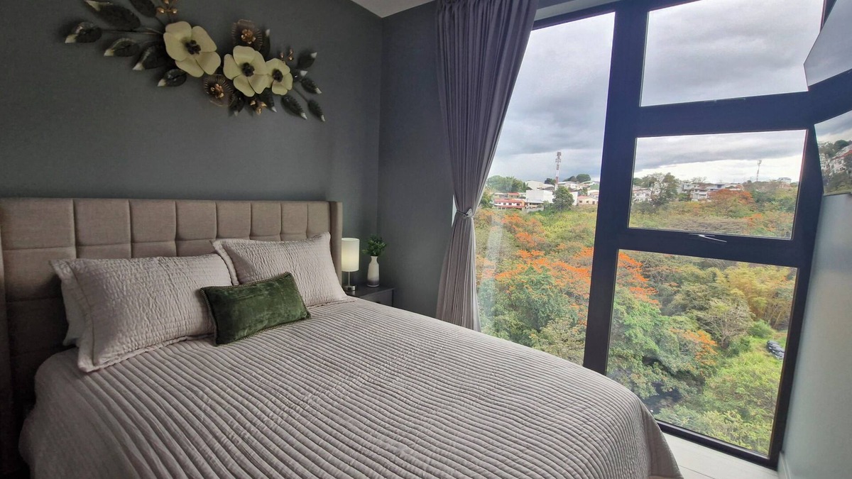 San Jose Apartment | Luxury apartment in San Jose with A/C and Free Parking