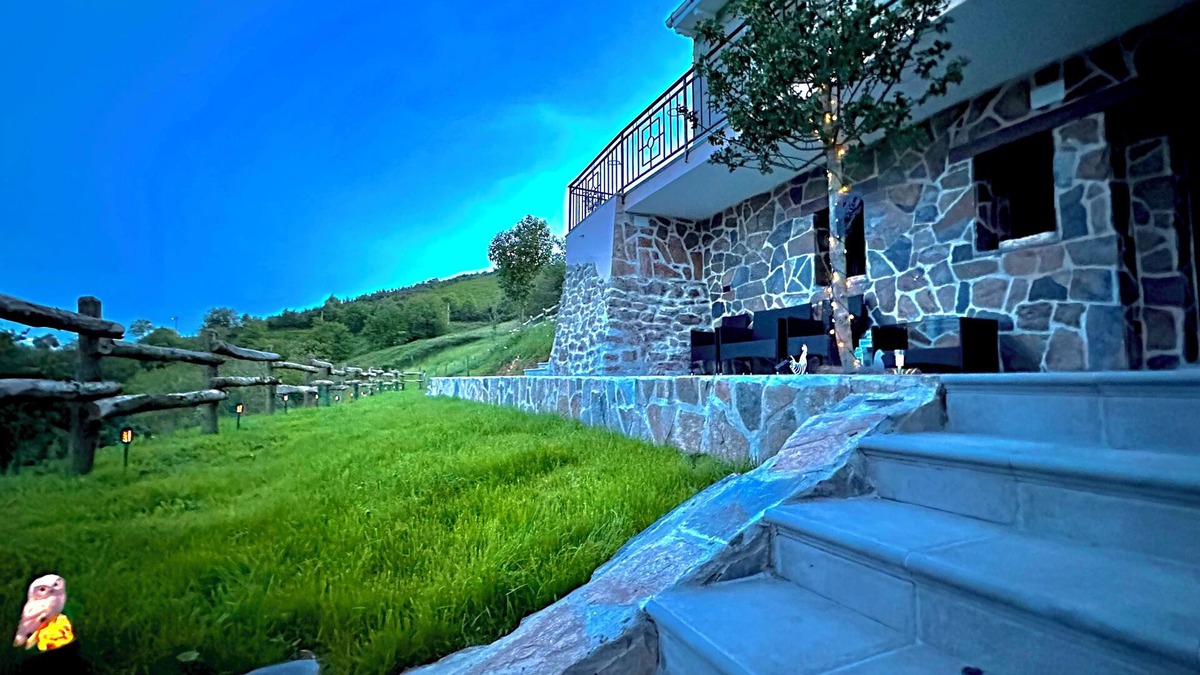 Cuestespines Cottage | LUXURY APARTMENT IN THE CENTER OF ASTURIAS WITH FIREPLACE AND INTERIOR JACUZZI
