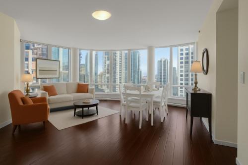 Coal Harbour Apartment | Luxury Apartment In The Heart Of Downtown - Gorgeous Views!