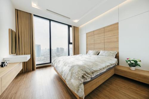 Ngoc Khanh Apartment | Luxury Apartment in Vinhomes Metropolis near Lotte