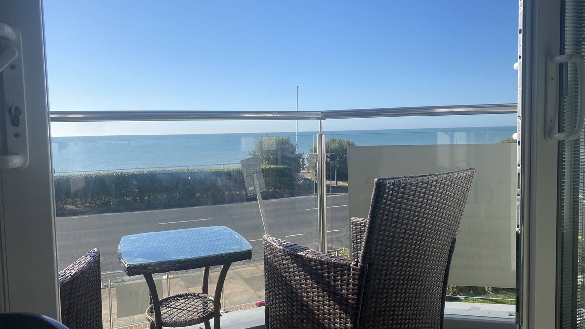 Bexhill-on-Sea Apartment | Luxury apartment located adjacent to Bexhill Seafront Promanade