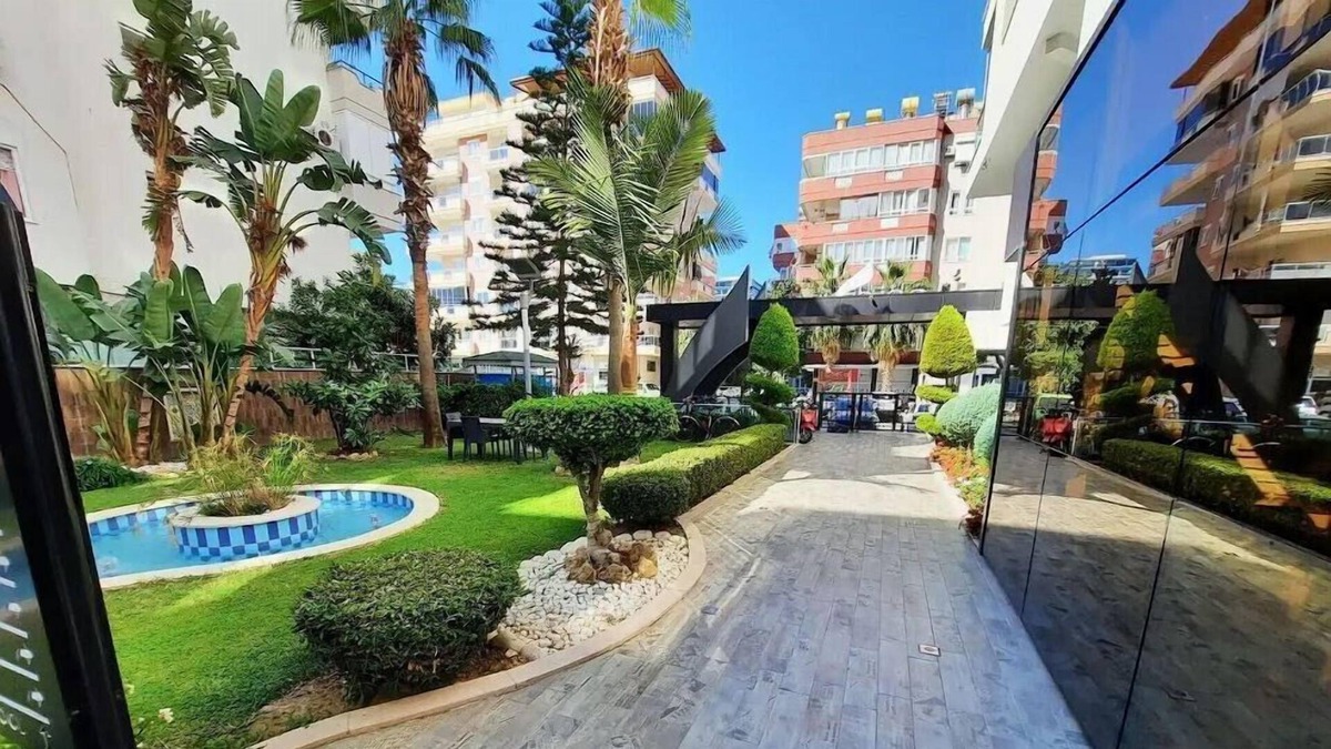 Mahmutlar Apartment | Luxury Apartment Mahmutlar with shared outdoor pool, jacuzzi & sauna