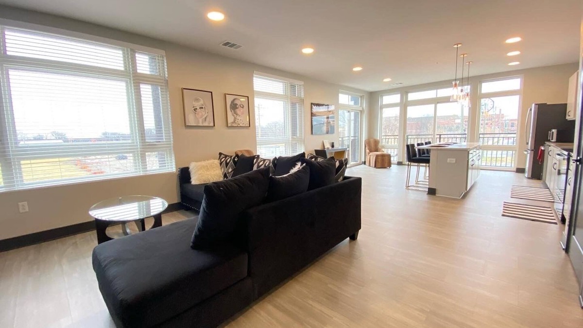 Jeffersonville Apartment | Luxury Apartment near Waterfront Park