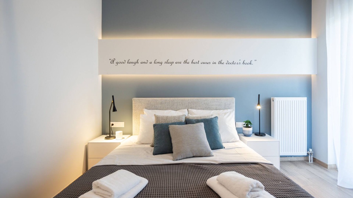 Piraeus Apartment | Luxury Apartment near Floisvos Marina