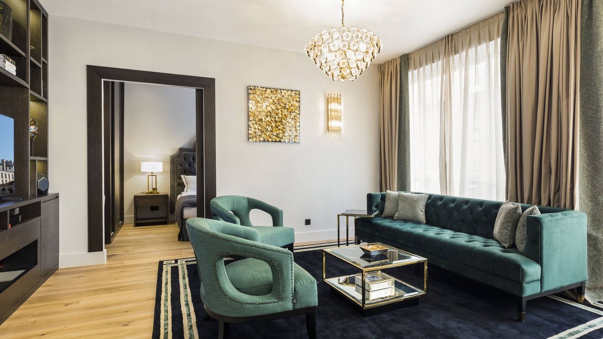 Les Halles Apartment | Luxury Apartment Paris Louvre III