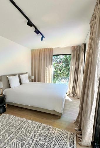 Stationsbuurt Noord Apartment | Luxury Apartment with Cosy Garden!