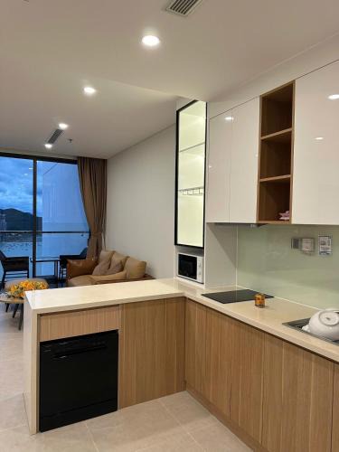 Vinh Hai Apartment | Luxury apartment with sea view, Thap Ba
