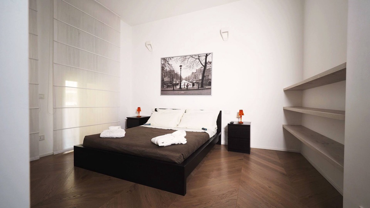 Porta Nuova Apartment | Luxury appartment in Montenapoleone (120 sqm) with parking in the building