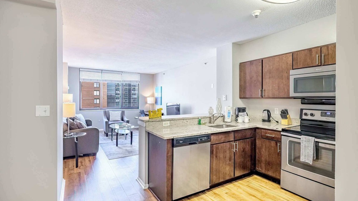 White Plains Apartment | Luxury Apt Downtown Near Train