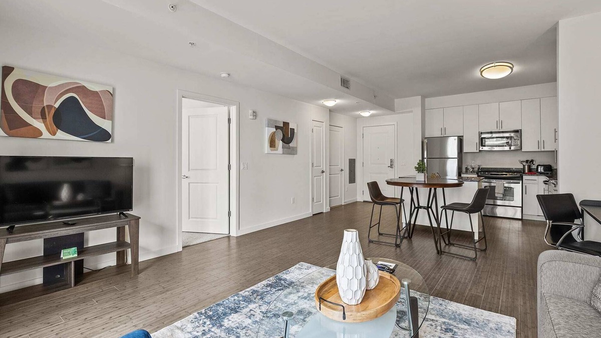 Stamford Apartment | Luxury Apt In Harbor Point with Balcony