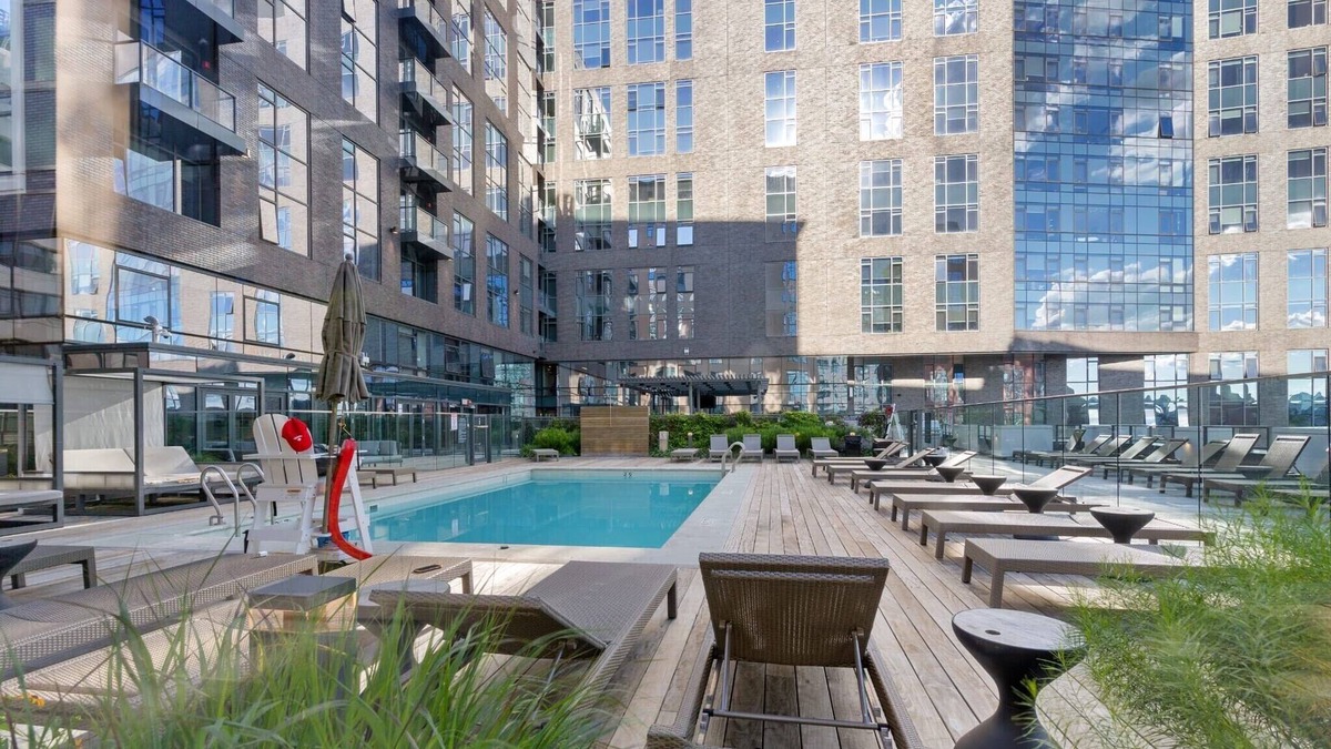 South End House | Luxury apt in South end