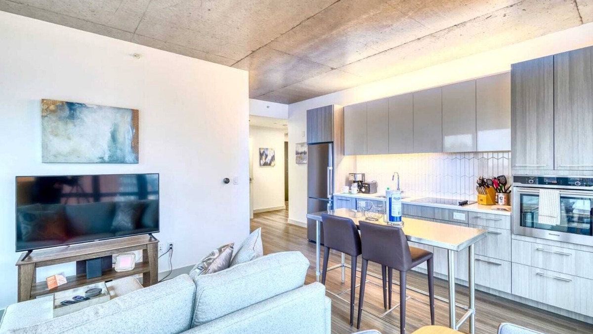 MIT Apartment | Luxury Apt Kendall Sq with Amenities