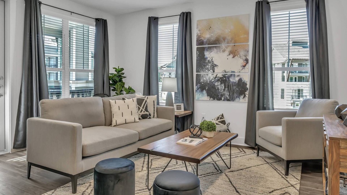 Spring Apartment | Luxury Apt, Private Balcony, Community Pool, Fitness Center, Workspace, BBQ Station