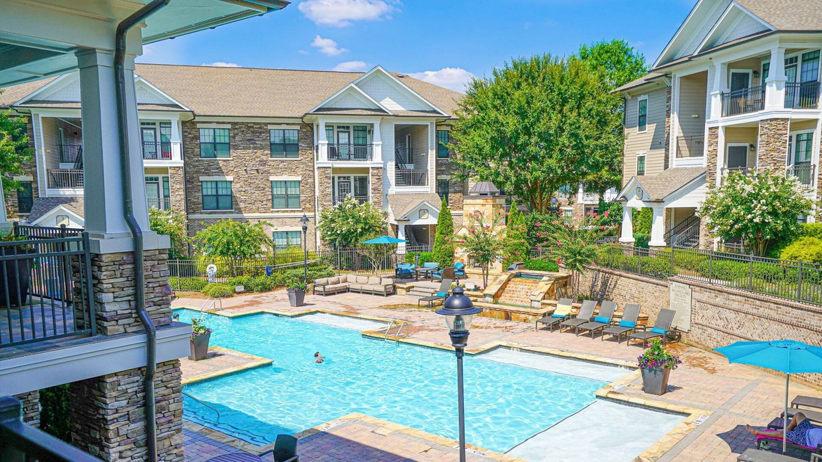 Lawrenceville Apartment | Luxury away from the noise by the pool