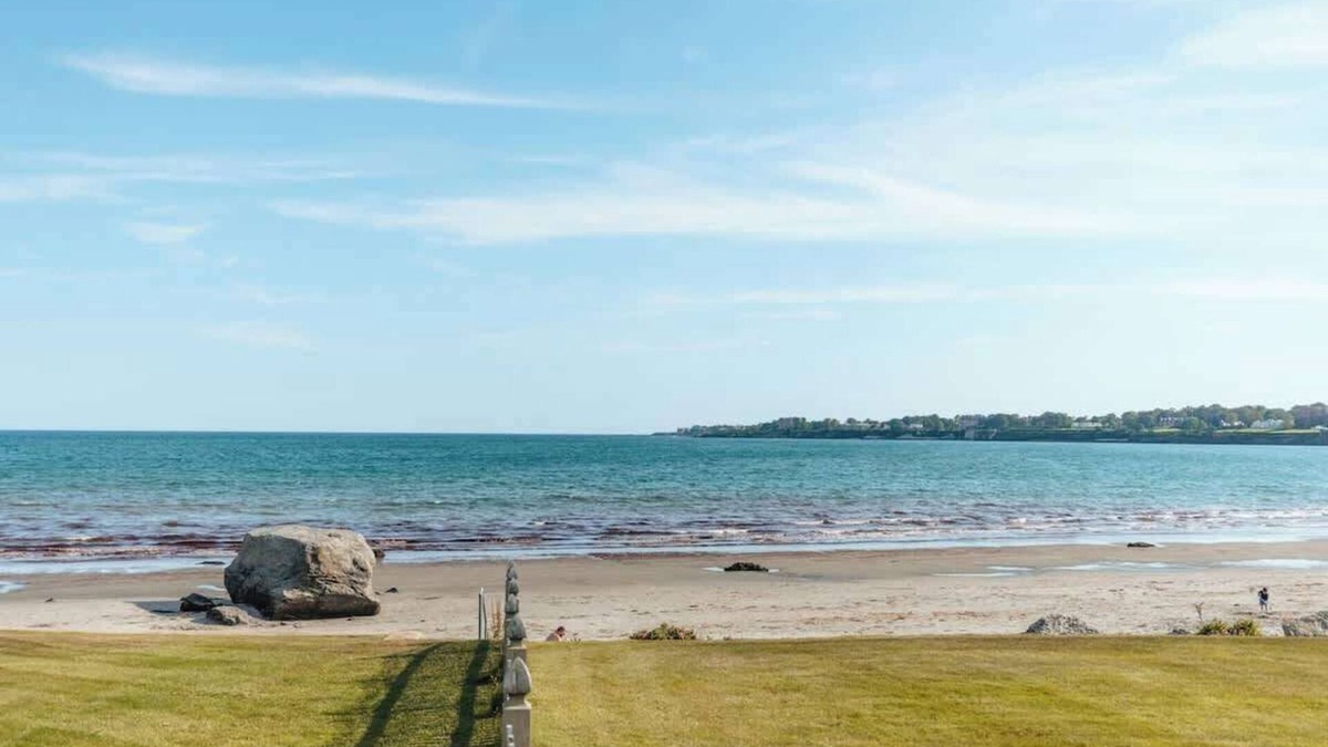 Easton's Point House | Luxury Beach Cottage