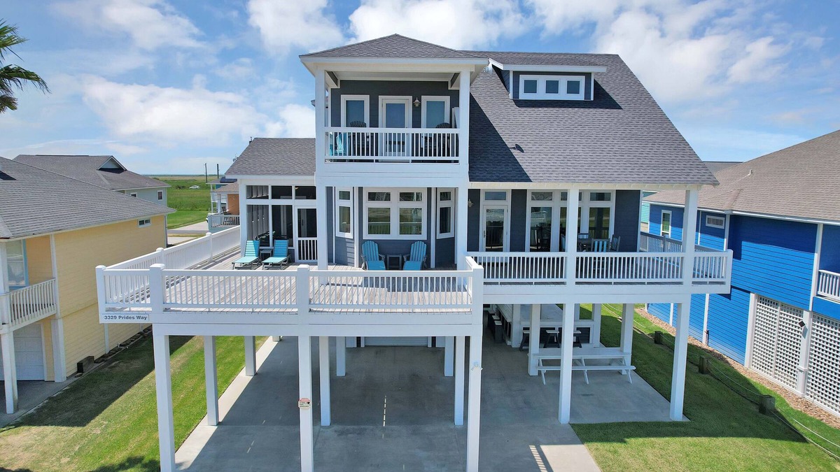 Port Bolivar House | Luxury Beach Home w/Ocean Views. King size bed . Sleeps 12 Beach views