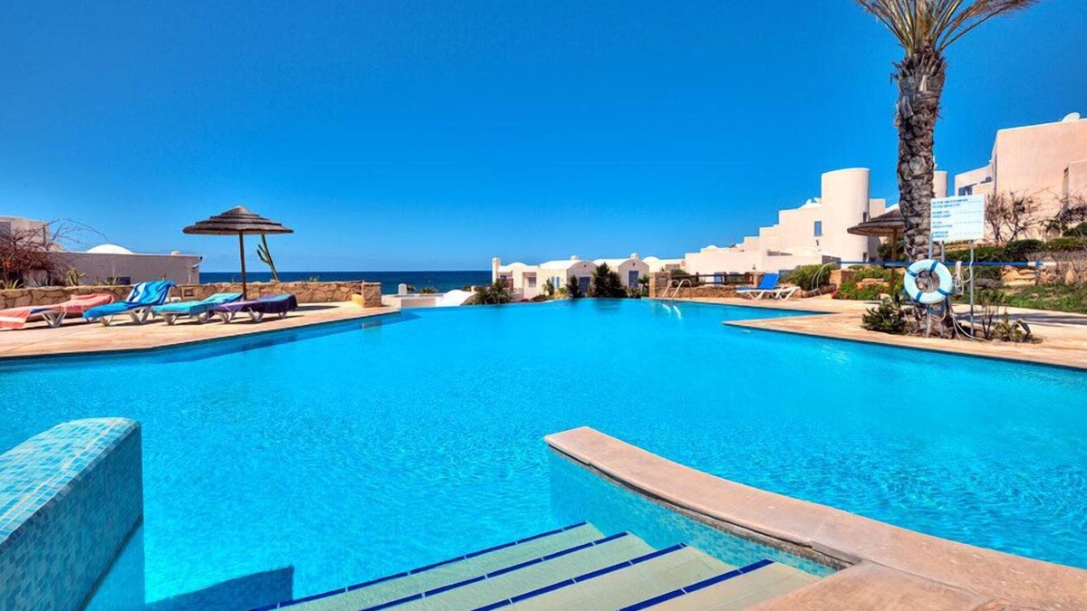 Chlorakas Villa | Luxury Beach Villa With Pool And Sea Views. Harbour And Beach Nearby.