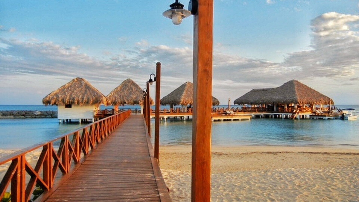 Juan Dolio Apartment | Luxury Beachfront Apartment – Perfect for Families!