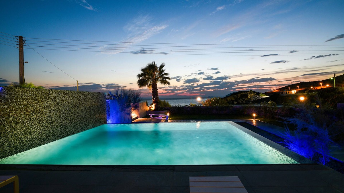 Palaia Fokaia Villa | Luxury Beachfront Villa Selenia Gold in Sounio